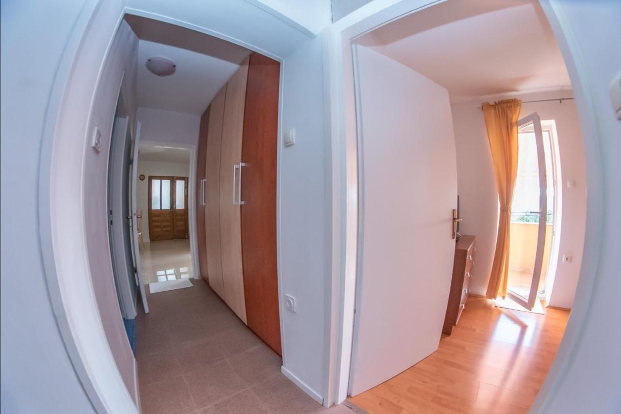 Apartman Sous Les Rochers Grižane エクステリア 写真