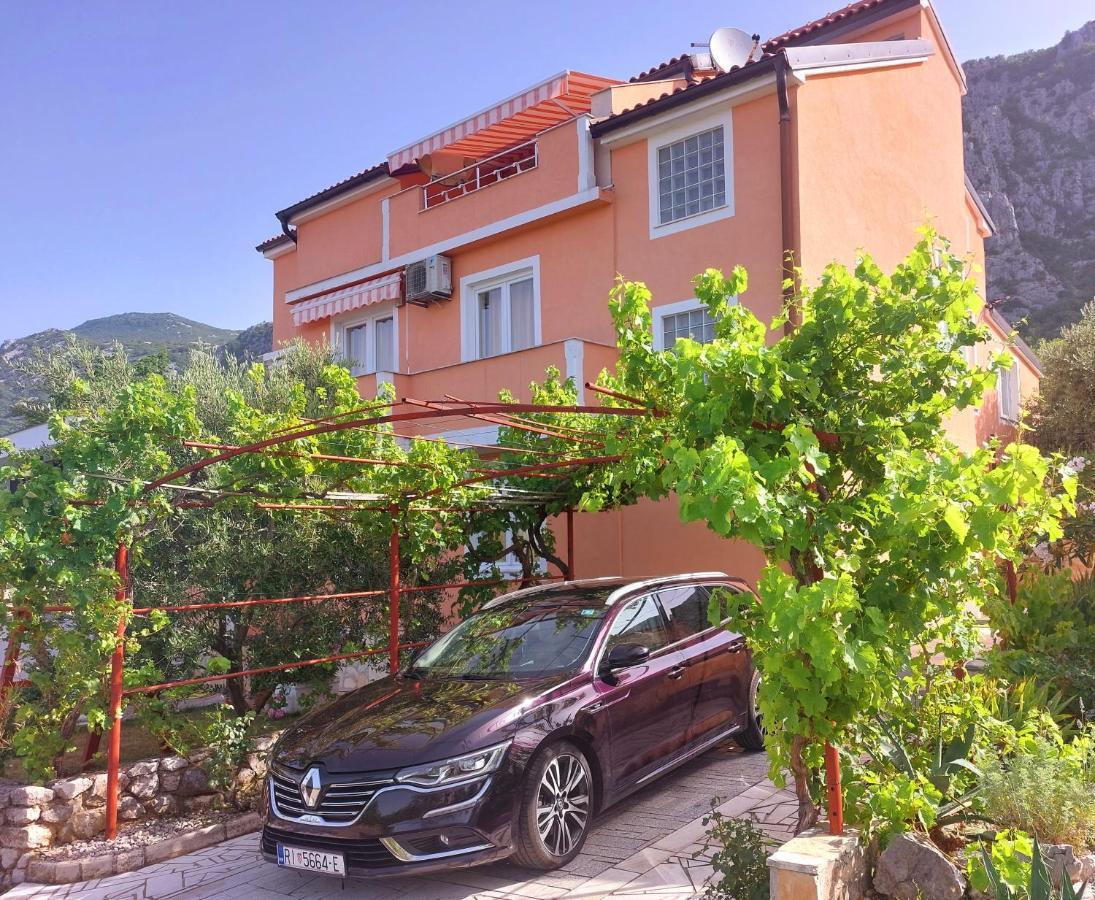 Apartman Sous Les Rochers Grižane エクステリア 写真